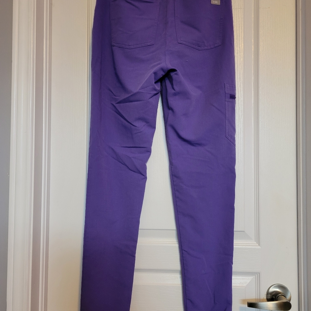 Figs Purple Jogger Scrub